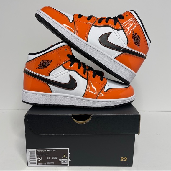 Jordan Shoes - Nike Air Jordan 1 Retro Mid Turf Orange